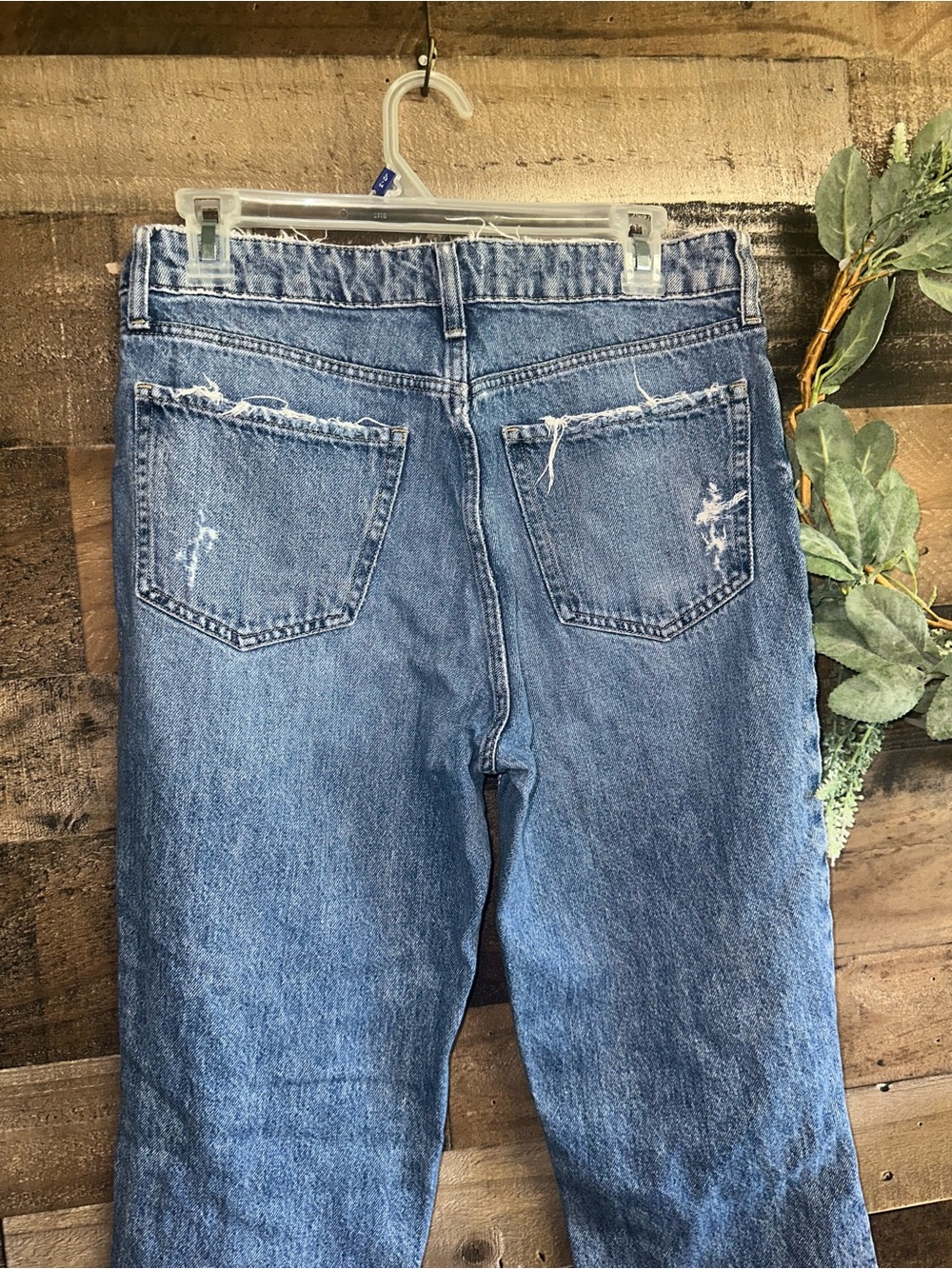 River Island High-Rise cropped distressed Women's Blue Jeans, size 10 - Picture 3 of 5